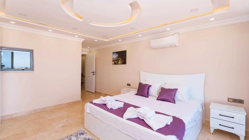 Luxury 5 bedroom villa with private pool and Jacuzzi - image 19