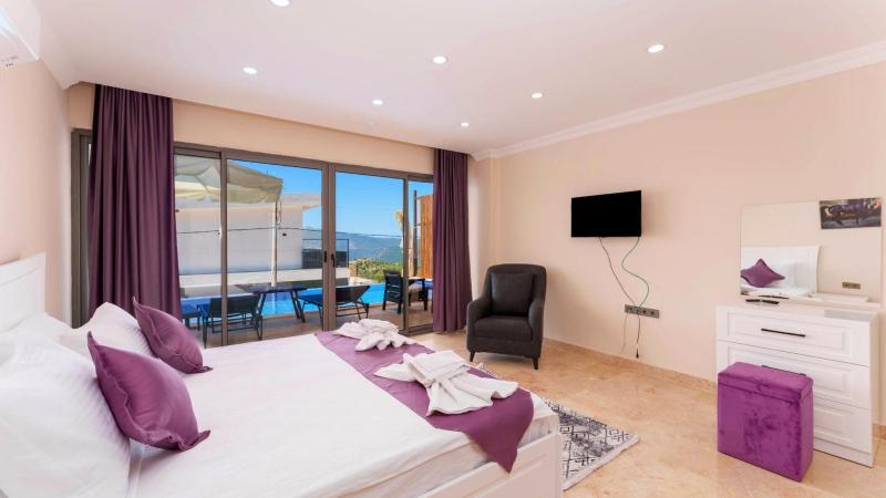 Luxury 5 bedroom villa with private pool and Jacuzzi - image 10