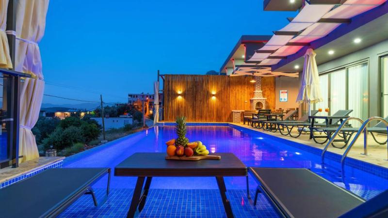 Luxury 5 bedroom villa with private pool and Jacuzzi - image 5