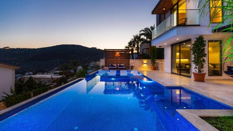 Kalkan 3 bedroom seaview villa with private Indoor and Outdoor Pool - image 35