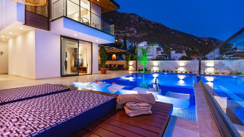 Kalkan 3 bedroom seaview villa with private Indoor and Outdoor Pool - image 22