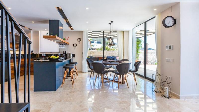 Kalkan 3 bedroom seaview villa with private Indoor and Outdoor Pool - image 7