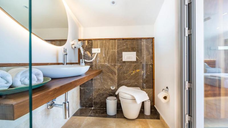 Kalkan 3 bedroom seaview villa with private Indoor and Outdoor Pool - image 20