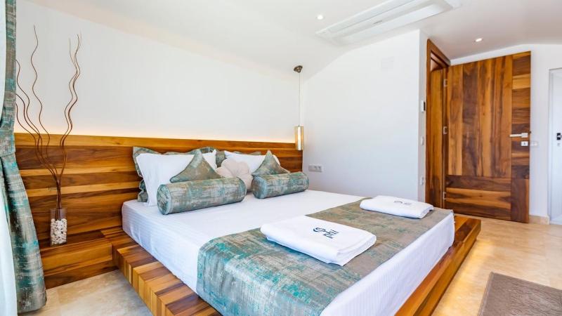 Kalkan 3 bedroom seaview villa with private Indoor and Outdoor Pool - image 6