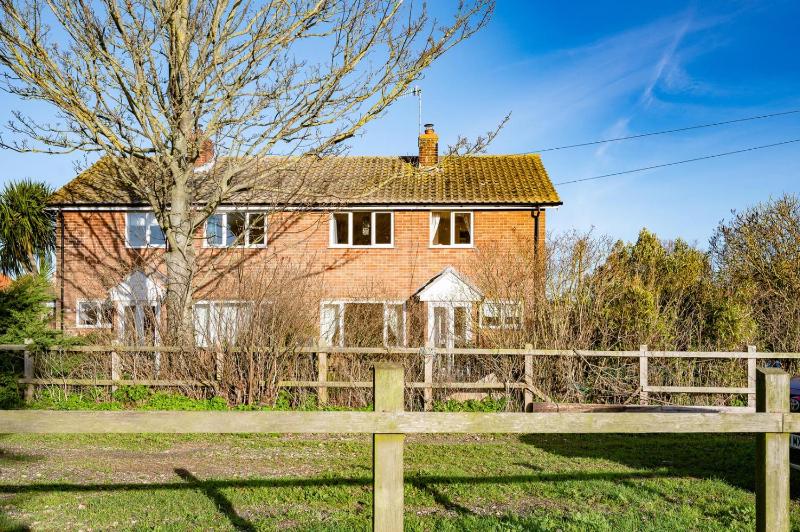 1 Hall Farm Cottage Aldeburgh - image 5