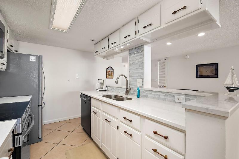 Covington Towers 303 - Surf Watch - image 14
