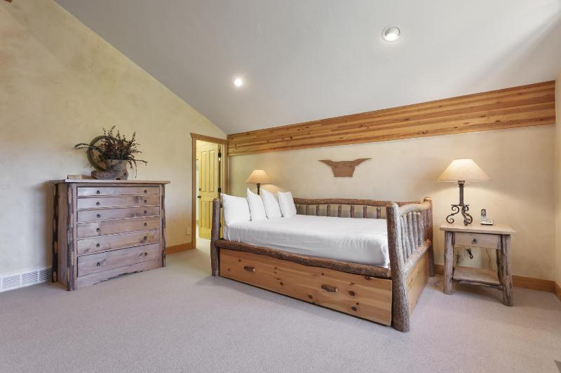 Thistle Drive Home at Deer Valley Resort - 4 Bedroom Home #3020 - image 17