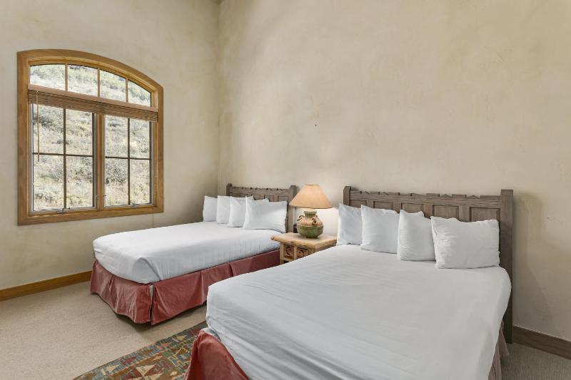 Thistle Drive Home at Deer Valley Resort - 4 Bedroom Home #3020 - image 8