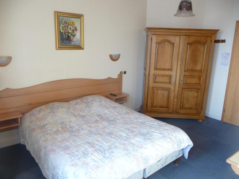 Deluxe Double or Twin Room image 1