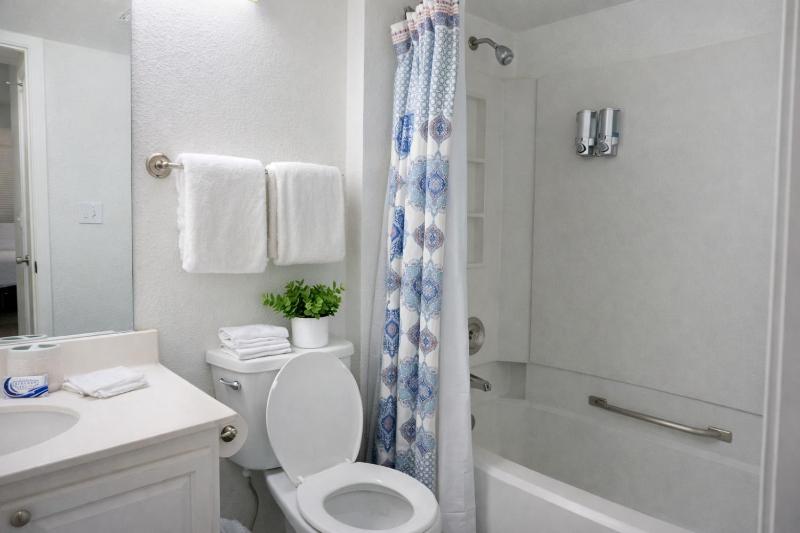 Extensive Cleaning Protocols * Award Winning Beds - image 13