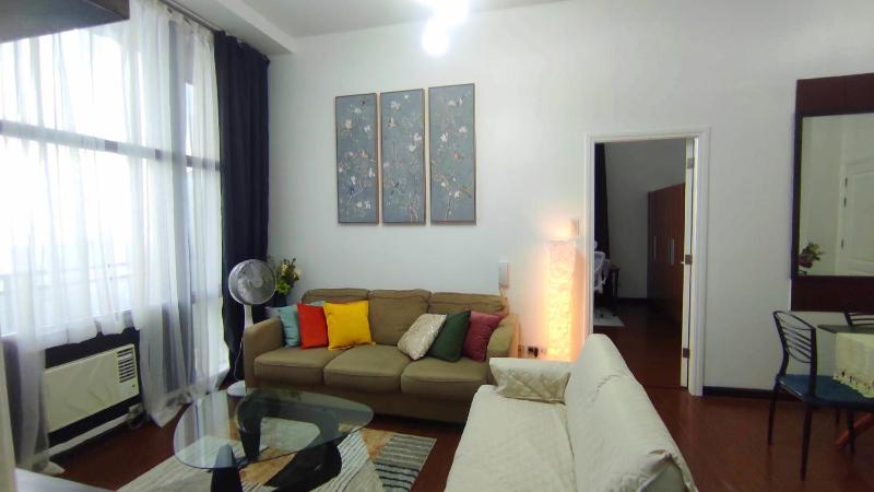 Penthouse 2 Bedroom with 4 Balconies in Makati PH - View of Skyline Manila Bay Sunset - Direct Access to the Mall - image 14