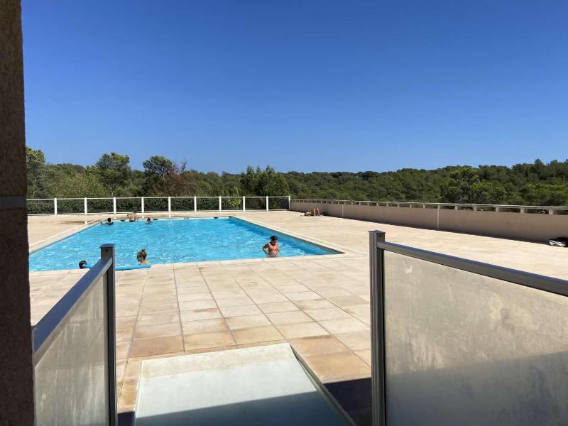 Appartement 2 pièces avec terrasse et parking à Roquebrune-sur-Argens - FR-1-226A-138 - image 2