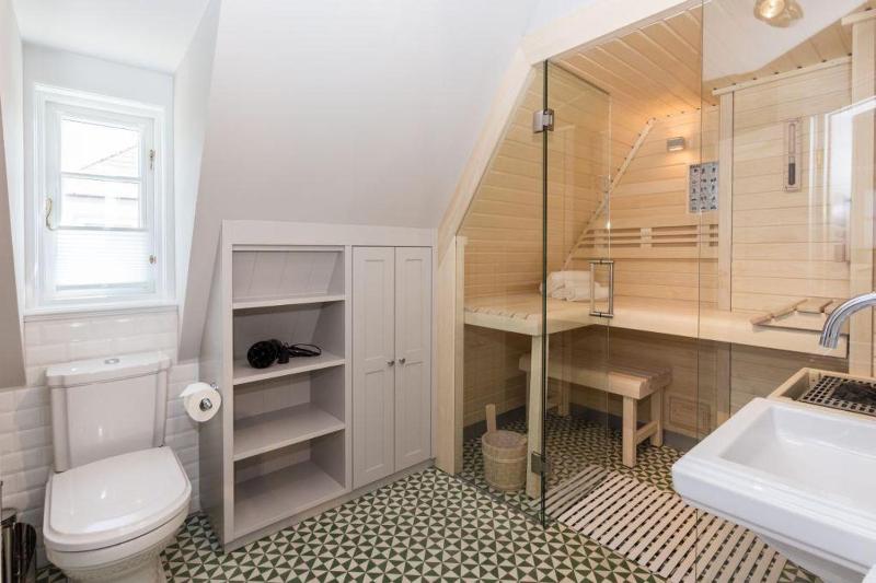 Villa-Aegir-Whg-Josi-Modern-mit-Sauna-Wellnessmoeglichkeit - image 2
