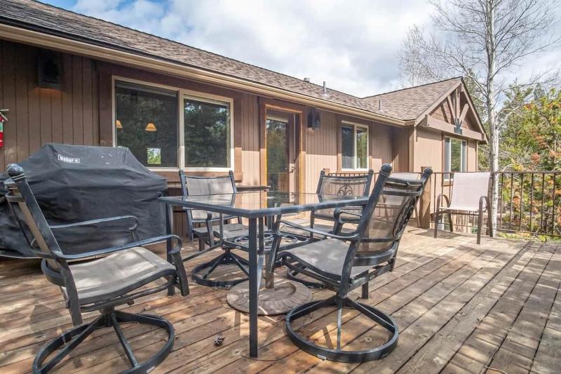 Theater Hot Tub SHARC Sleeps 10 2 Decks - image 9