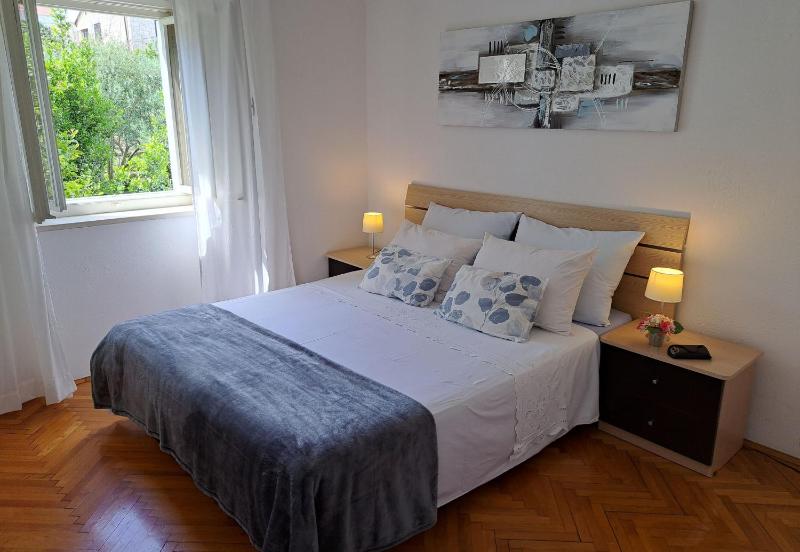 Apartments with parking space Supetar Brac - 13180 - image 20