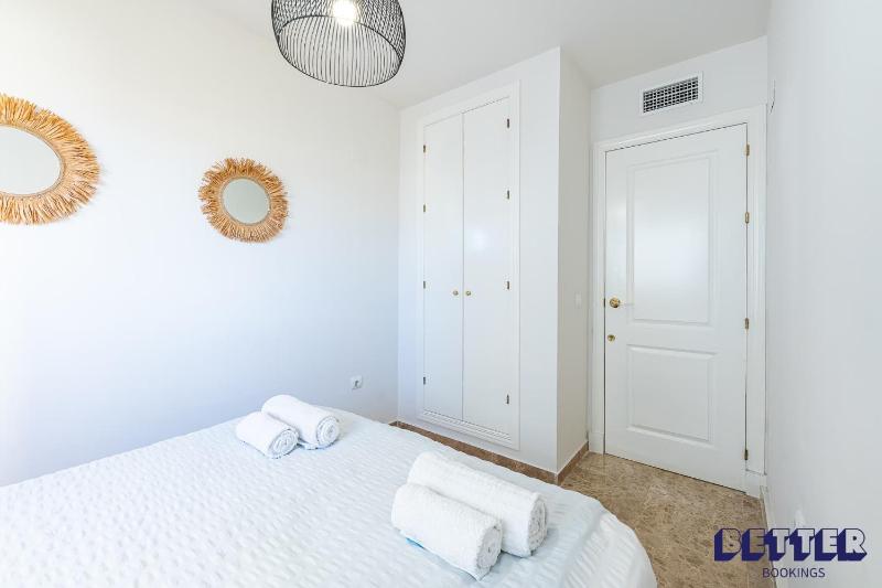 Premium 3BR w Seaviews Close to Port By Better Bookings - image 9