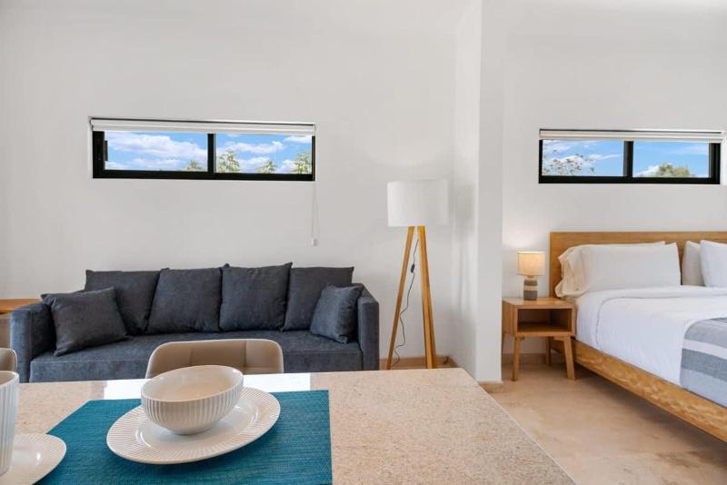 Pineda Studio 201 with Parking & Daily Cleaning - image 23