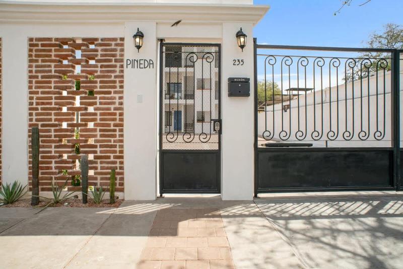 Pineda Studio 201 with Parking & Daily Cleaning - image 24