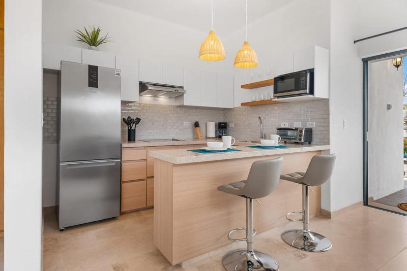 Pineda Studio 201 with Parking & Daily Cleaning - image 27
