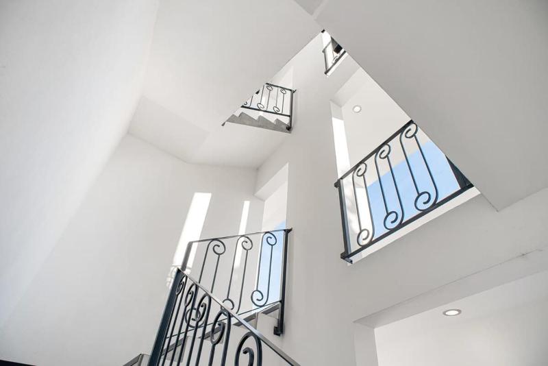 Pineda Studio 201 with Parking & Daily Cleaning - image 19
