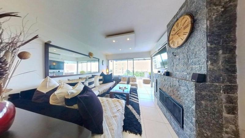 Espectacular apartamento en Parada 19 Playa Mansa 3 Dormitorios - image 1