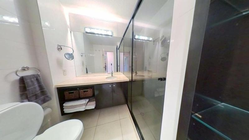 Espectacular apartamento en Parada 19 Playa Mansa 3 Dormitorios - image 2