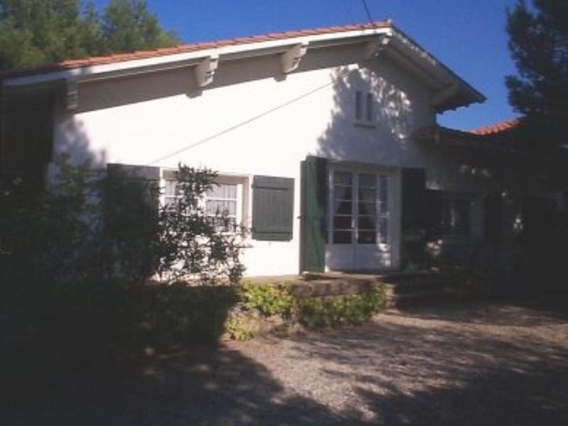 Maison familiale avec jardin et parking proche plage et commerces - FR-1-837-83 - image 3