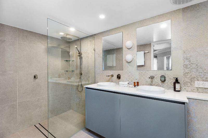 Suite 305 Sandcastles 3 Bedroom Deluxe Apartment - image 9