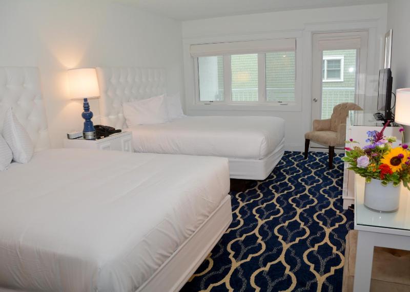 Standard Queen Room image 4