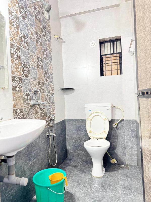 Saichha Guest House - image 8