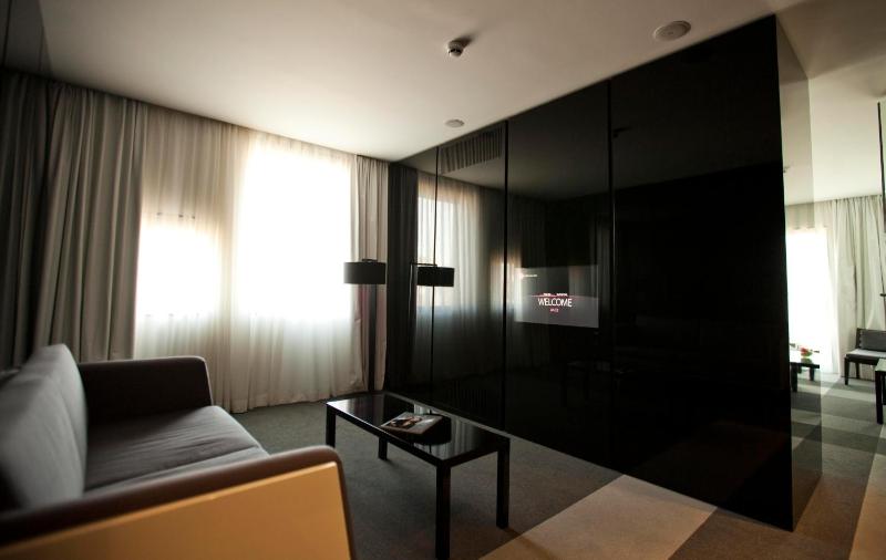 Suite image 2