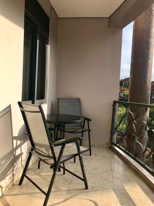 GEORGE SEECEE Suites Kiwatule - image 4
