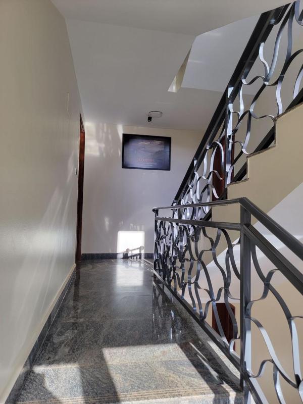 GEORGE SEECEE Suites Kiwatule - image 6