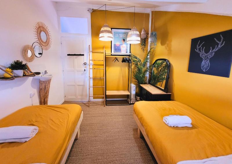 SURF HOSTEL BIARRITZ - image 21