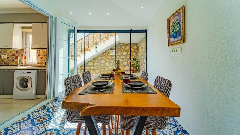 Kalkan 3 bedroom Villa within walking distance to the town - image 8