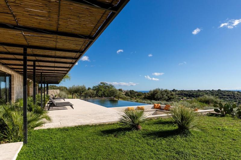 IsulaTravel - Villa Amore - image 13