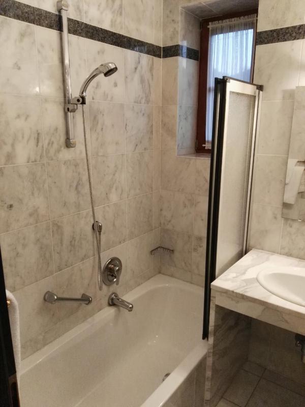 Double Room - Disability Access image 1