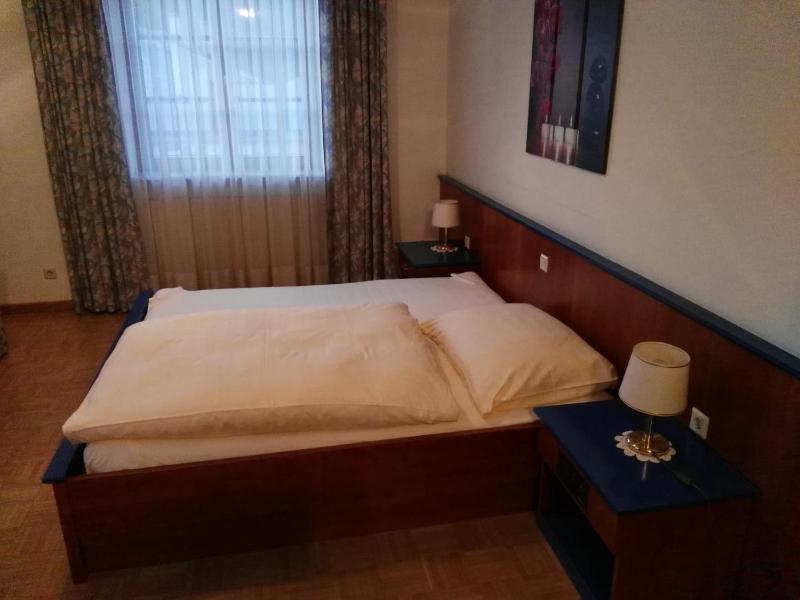 Deluxe Double Room image 2