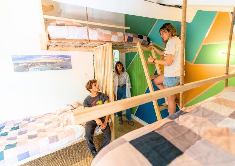 SURF HOSTEL BIARRITZ - image 3