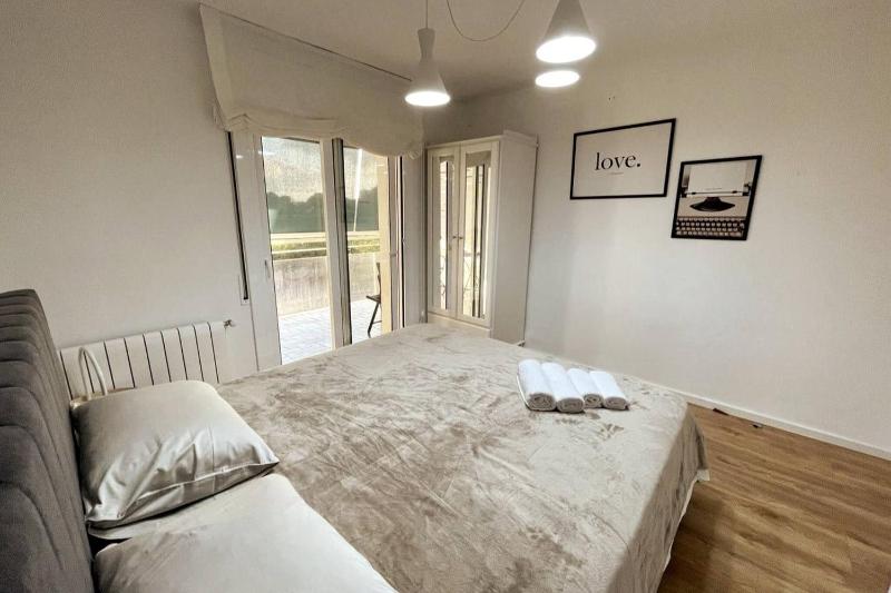 Luxurious 3-Bedroom Apartment with Pool Near Lloret de Mar Beach - image 16