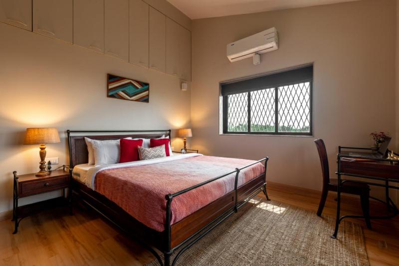 Emerald Greens by VEO StayVista - 3BHK Villa with Sauna & Private Pool - image 28