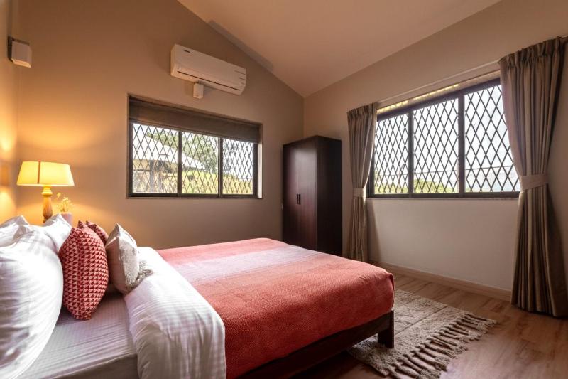 Emerald Greens by VEO StayVista - 3BHK Villa with Sauna & Private Pool - image 18