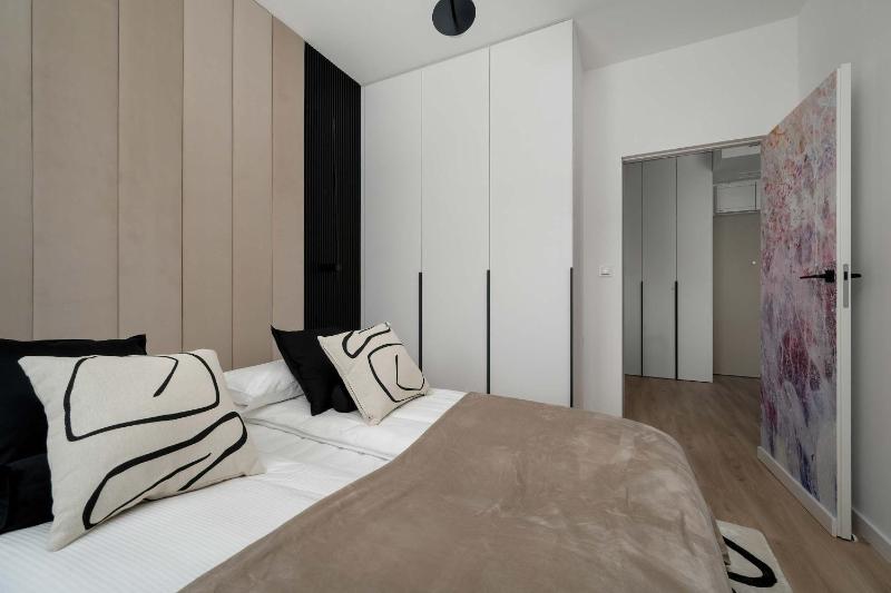 Air Conditioned Apartments in Wrocław Center by Renters Prestige - image 8