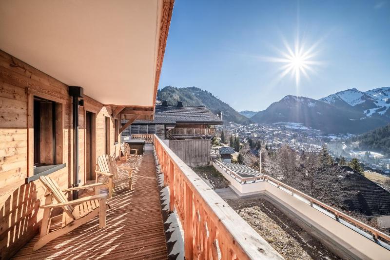 Apartment Danton Châtel - by EMERALD STAY - image 9