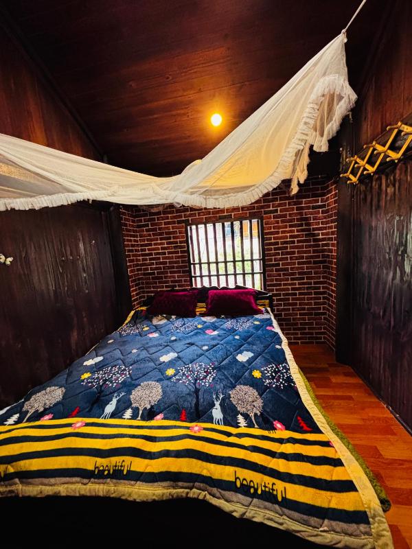 Sisi House Experience Hike & Batik Painting - image 7