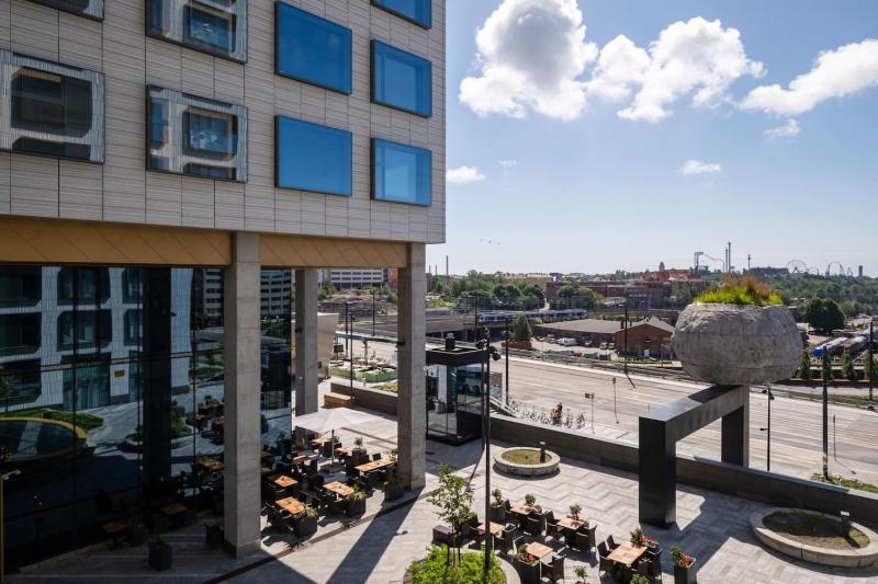 Modern apartment near Pasila Railway Station - image 16