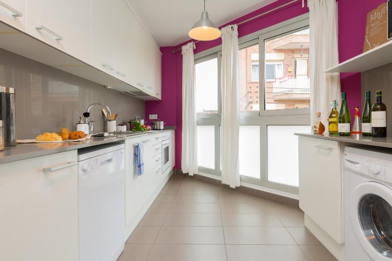 Deluxe Two-Bedroom Apartment with Balcony image 4