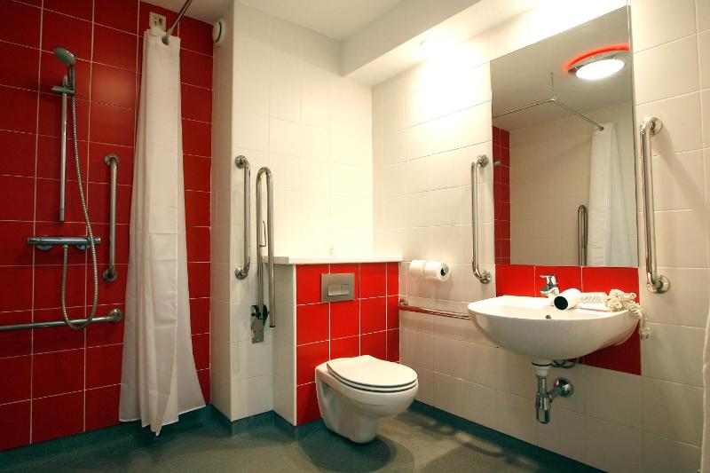 Double or Twin Room - Disability Access image 4