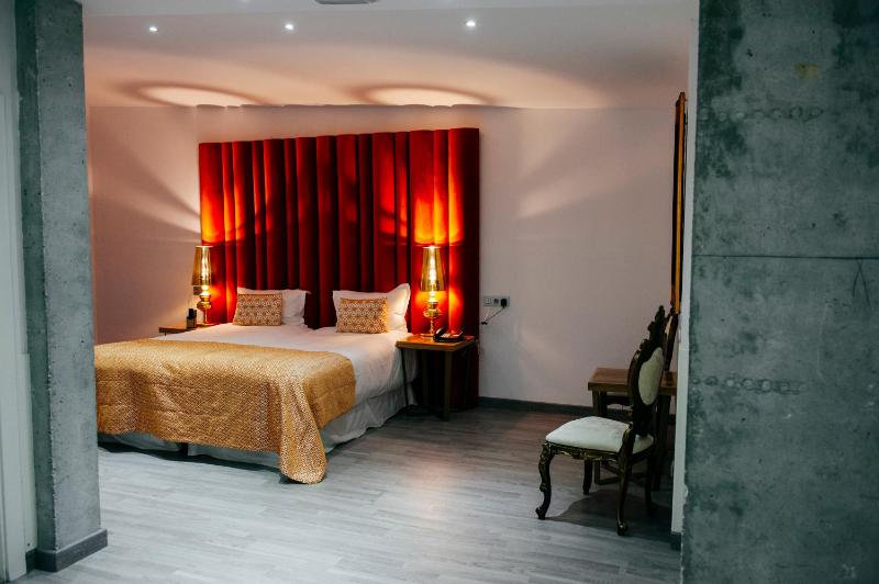 Basic Twin Room image 1