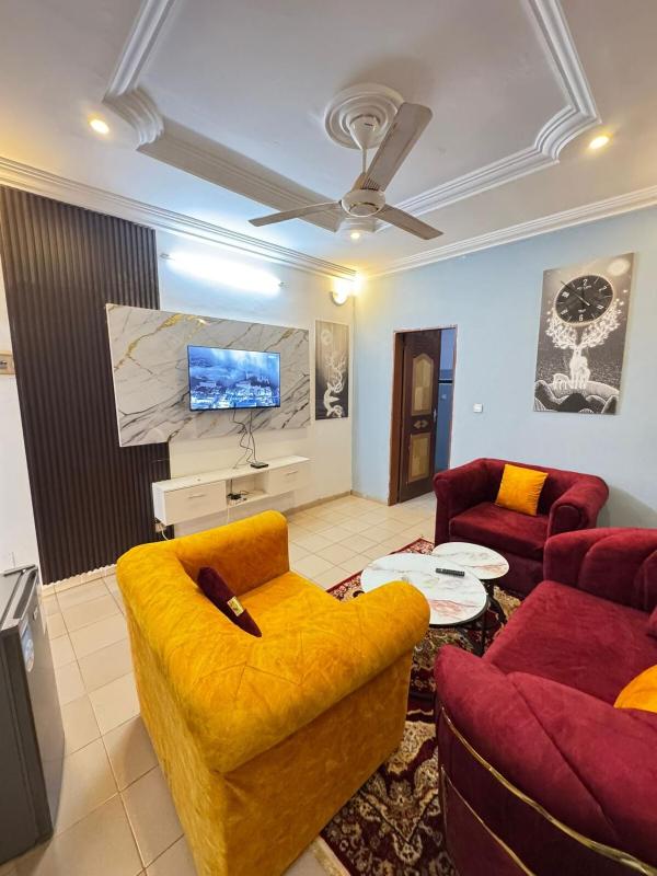 1 bedroom living room in Katre Yaar behind Bon Berger - image 7
